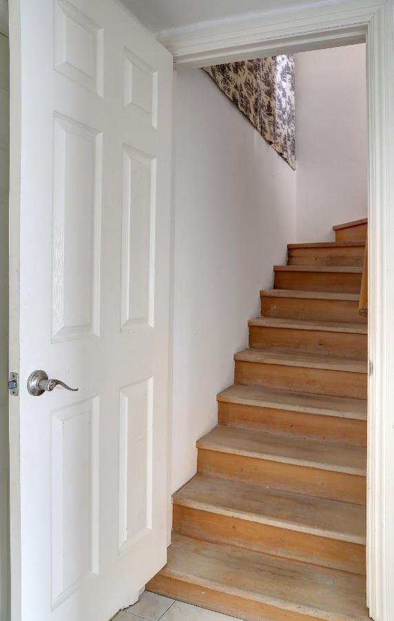 Spacious 2 Bedroom Apt Luxeview- Oldtownview, 10Min To Town Дубровник Екстериор снимка