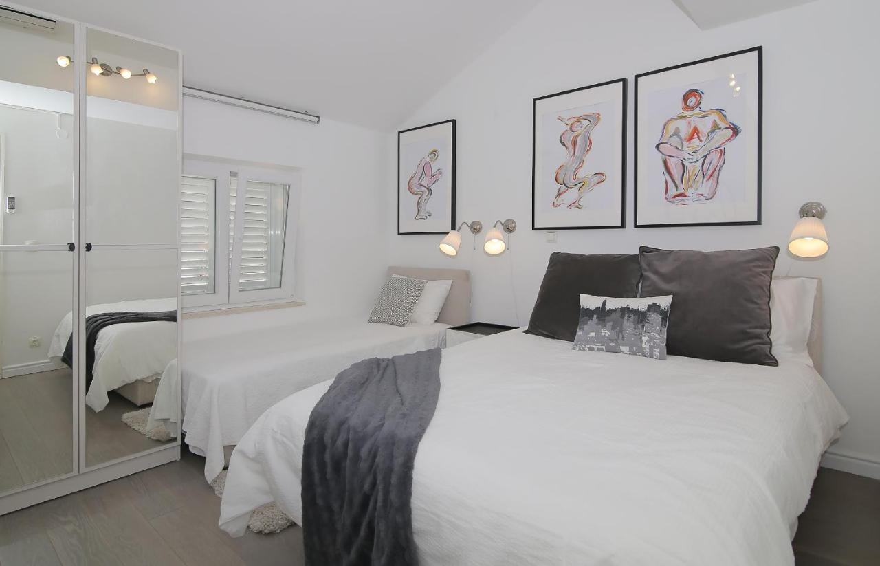Spacious 2 Bedroom Apt Luxeview- Oldtownview, 10Min To Town Дубровник Екстериор снимка